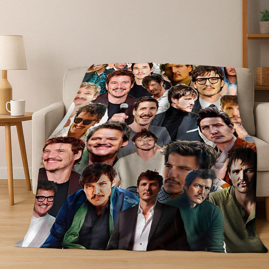 2025 Neue Pedro Pascal Schauspieler Star Kunst Flanelldecke, Gemütliche Weiche Überwurfdecke für Zuhause Schlafzimmer Bett Sofa Picknick Abdeckung Kinder Geschenk