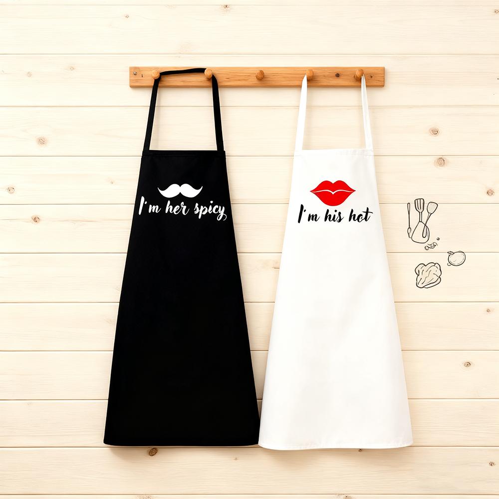 Mr&Mrs Couples Aprons "I'm Her Spicy I'm His Hot" Wedding Anniversary Gift for Newlywed Engagement Bridal Shower Married Couples