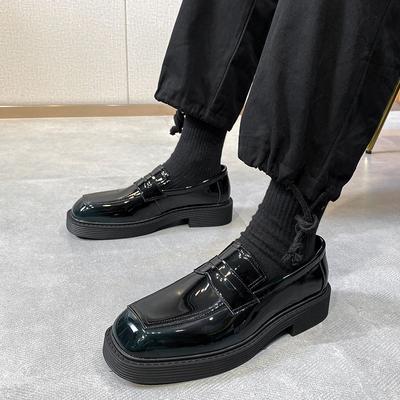 Vier Jahreszeiten Herren-Slipper mit dicker Sohle Neuer trendiger Designer-Stil Hochzeit Outdoor Freizeit Geschäft Party Jugendlicher Erwachsener Schwarze Schuhe
