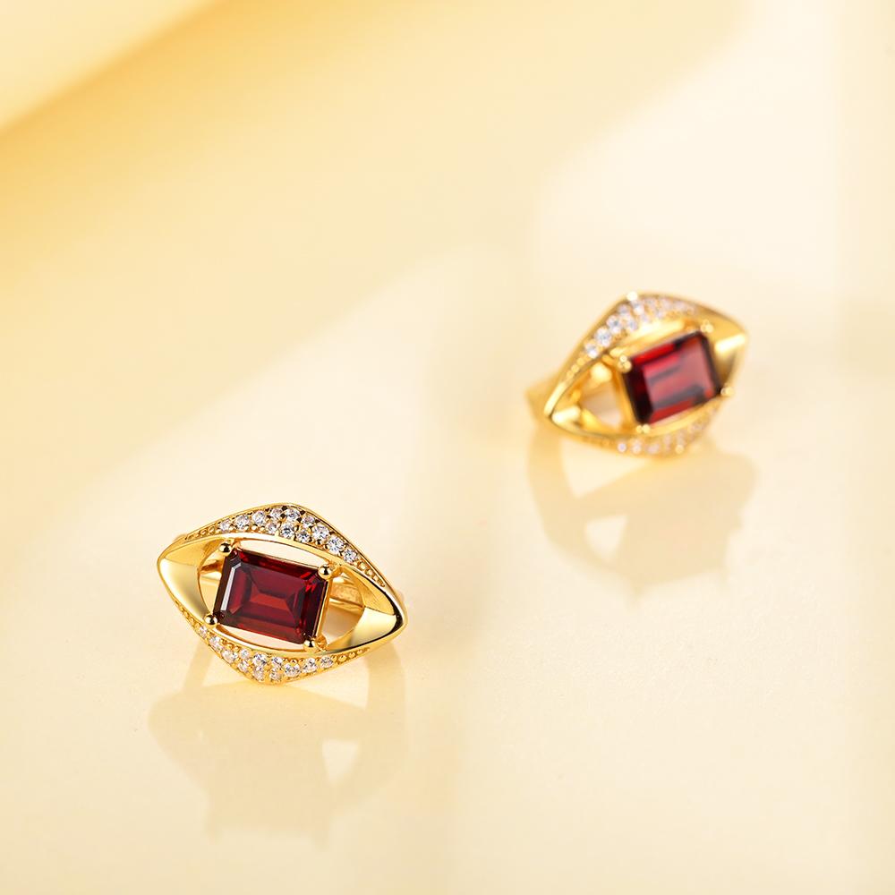Bedårande 925 Sterling Silver Naturlig Granat Ädelsten Smyckesset 5x7okt Perfekt Örhänge Ring för Lady Födelsedag Bröllop Mode Smycken Present