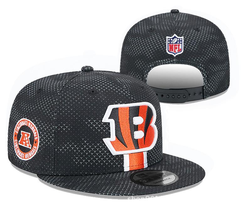 Baseball Cap American Adjustable Hip Hop Sports Flat Edge Cap Duck Tongue Embroidered Cap Basketball Football Cap
