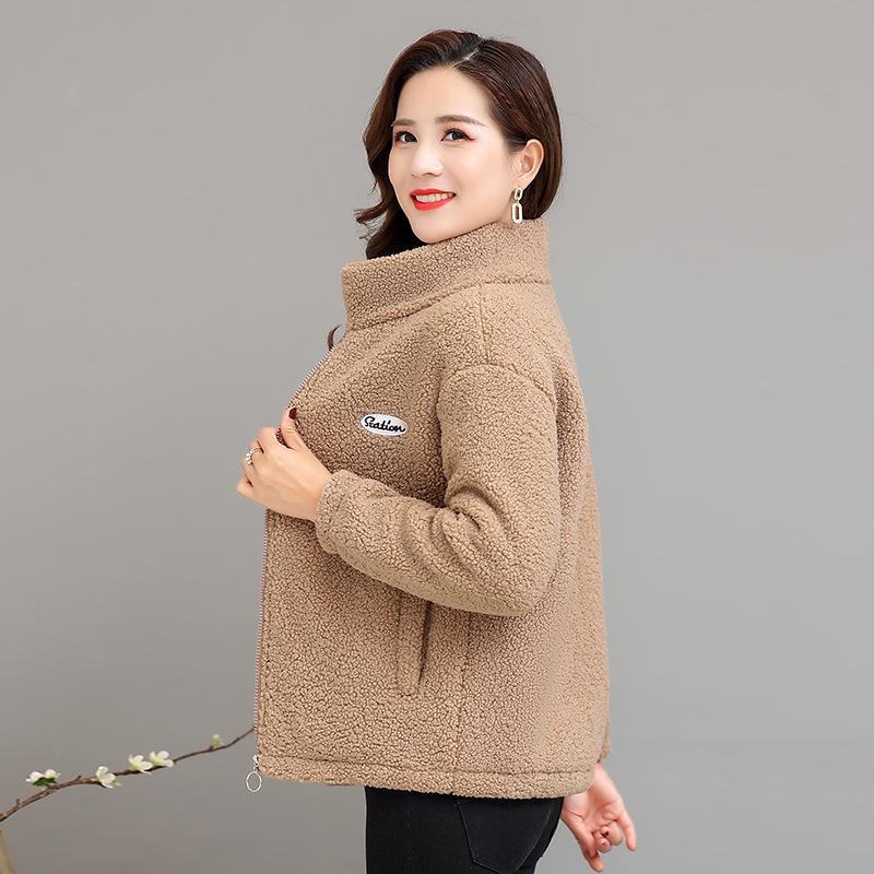 Kuschelige Lammfelljacke: Plüschige, verdickte Winterbekleidung für Frauen mittleren und höheren Alters