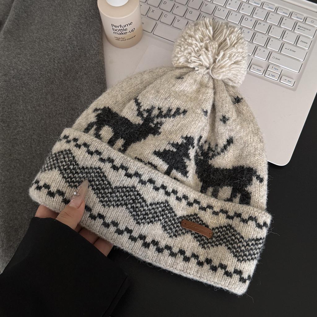Pom-pom deer printed knitted hat children show their faces small autumn and winter new wool hat warm and cold ear protection
