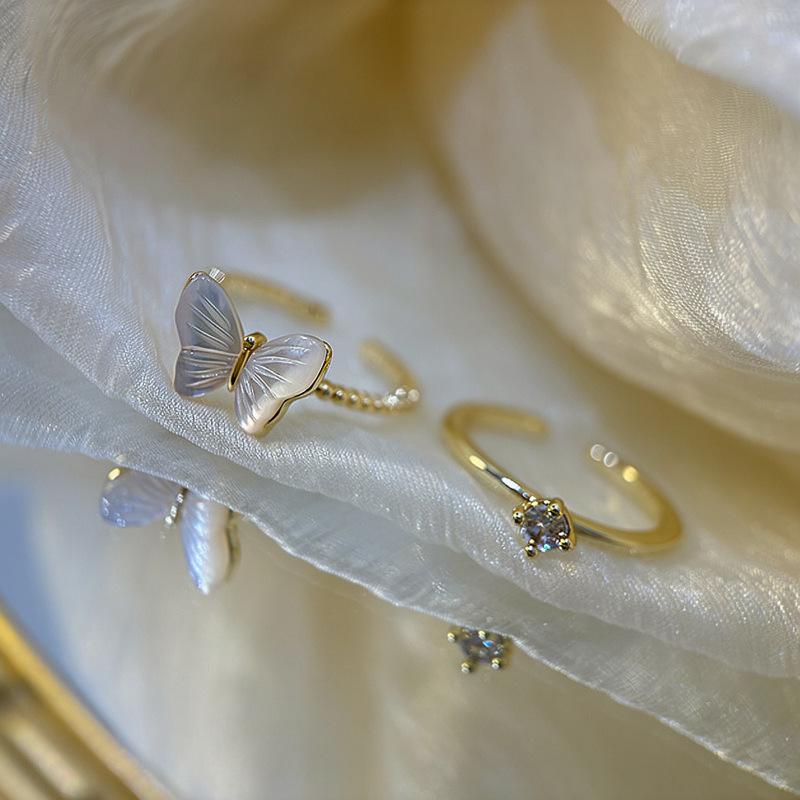Корейское кольцо-бабочка с цирконами: Стильные, универсальные украшения для женщин