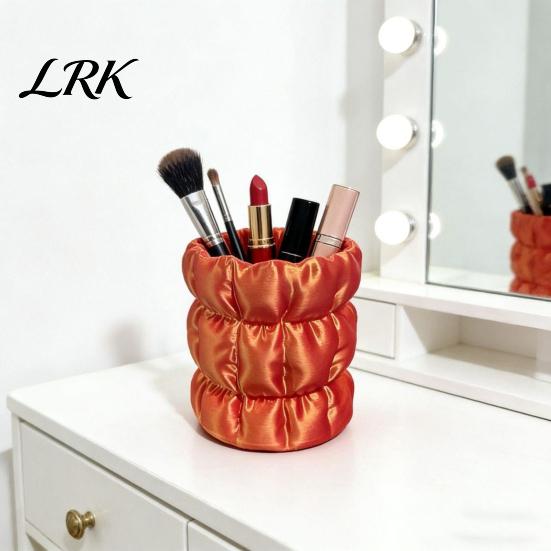 Office Desk Pen Holder Macaron Color Holder, Cloud Pleat Design Pencil Dressing Table Storage Soft Satin Compact Desktop Organizer for Pens