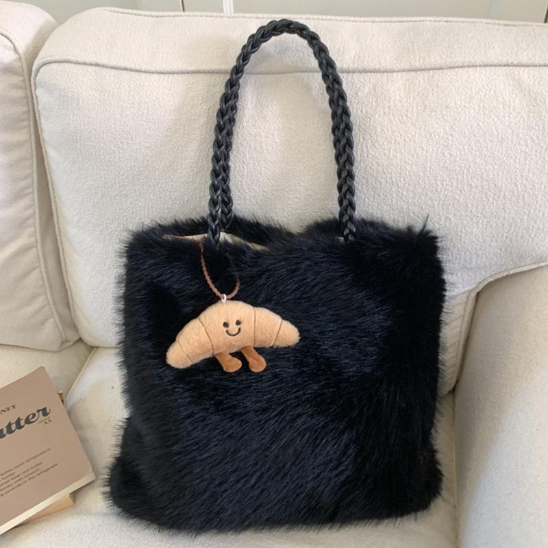 Autumn New Plush Handbag Simple Fashion Furry Women's Bag High Value Fashion Shoulder Bag Bag