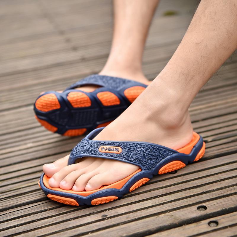 

2026 Spring/Summer Tide Tugs Men s Large Size 45 Slippers Fashion Casual Beach Shoes Massage Bathroom Flip-flops 40