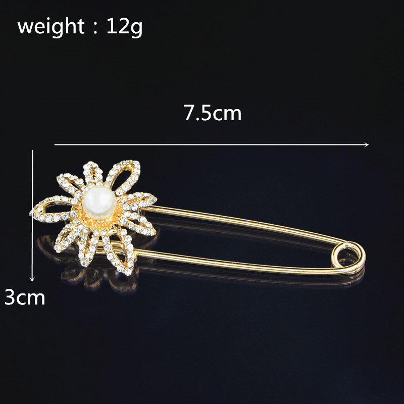 Minimalist Daisy Brooch & Silk Scarf Buckle with Rhinestone Pearl