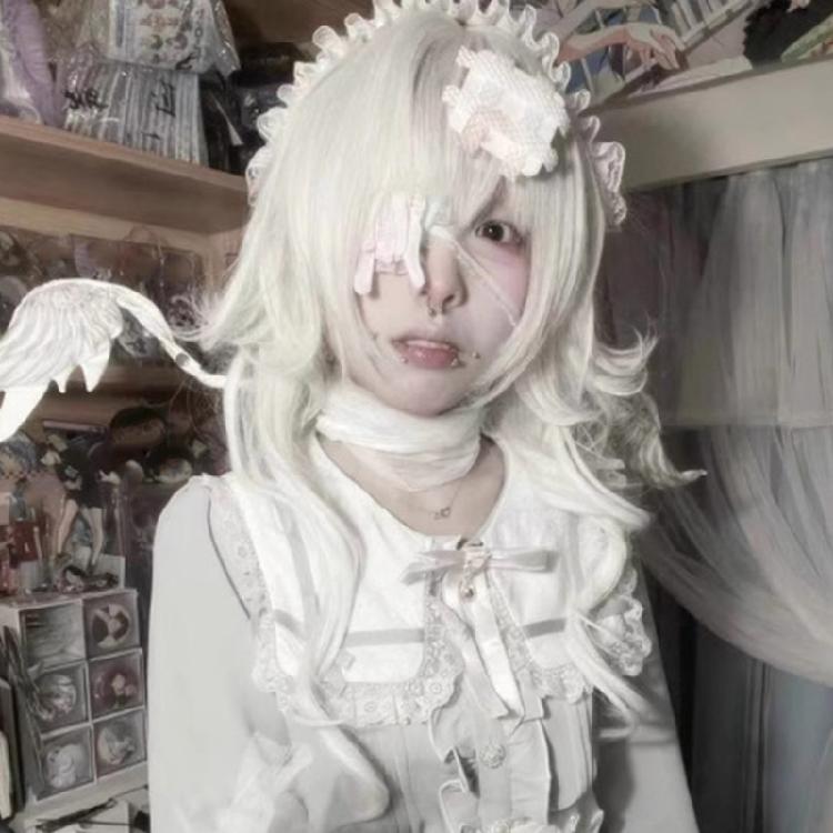 Fashionable Angel Devil Wing Choker Designs Fashion Accessory for Adventurous Spirits Stylish Outfits Casual Wear