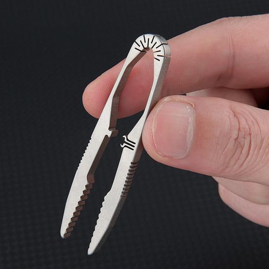Tweezers Titanium Alloy Lightweight Outdoor Mini Tweezers Compact Size Portable Camping Tweezers Secure Grip Survival Kit Essential Tool