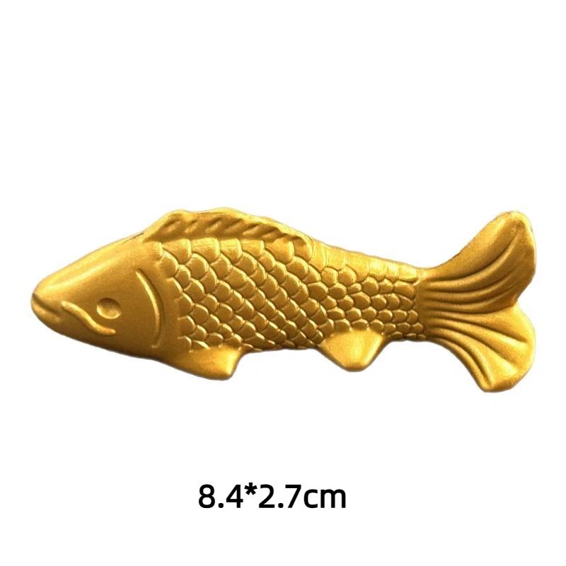 Matte Gold Koi Fish Figurines With Detailed Scale Texture For Home Tabletop Decoration Auspicious Gift