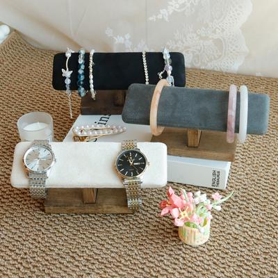 Schmuckherstellung – Verpackung & Präsentation von Schmuck