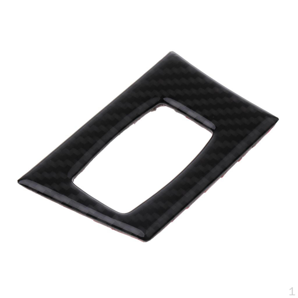 

Наклейка с отверстием в салоне автомобиля