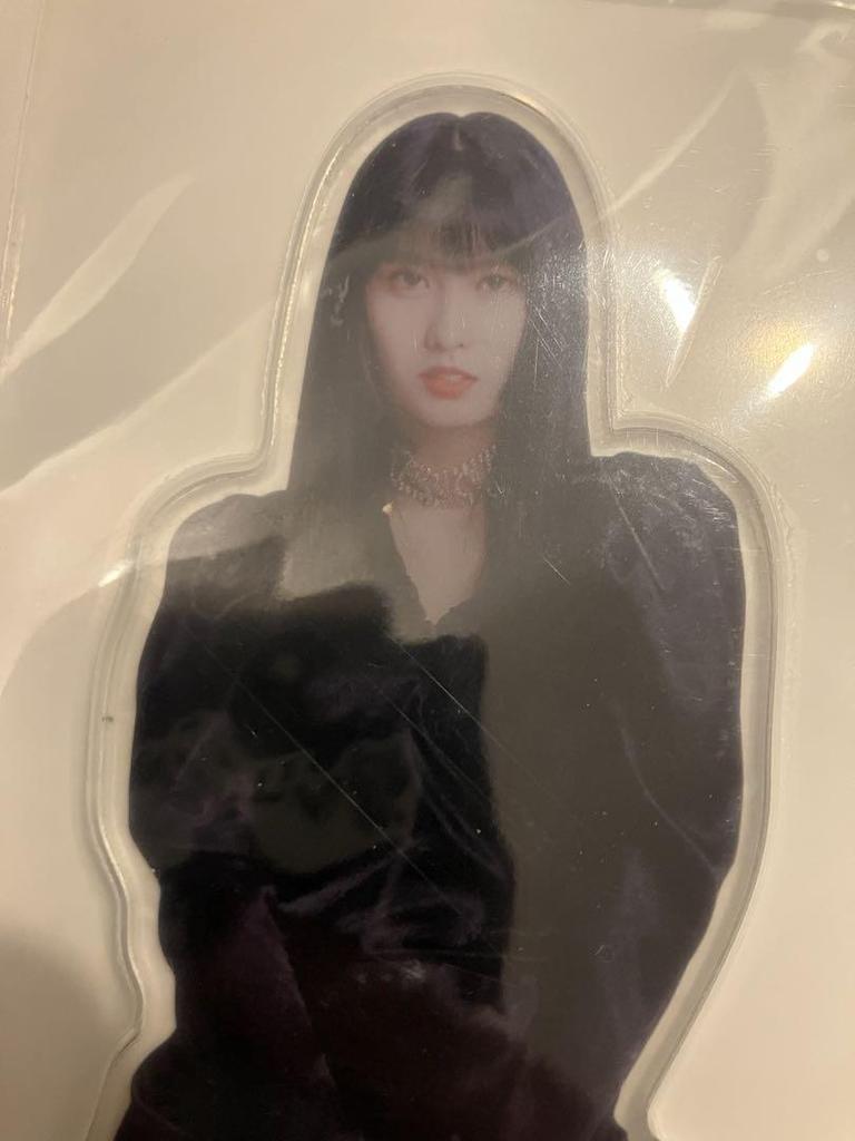 [USED] TWICE WORLD TOUR 2019 Momo Acrylic Stand