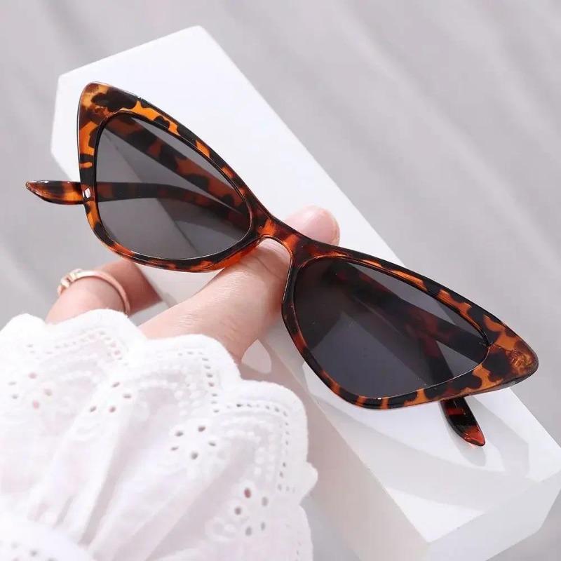 Personlighet Godterifarge Trekantede Cat Eye-solbriller Trend Retro Liten innfatning Solbeskyttelsesbriller Ultralette unisex-briller