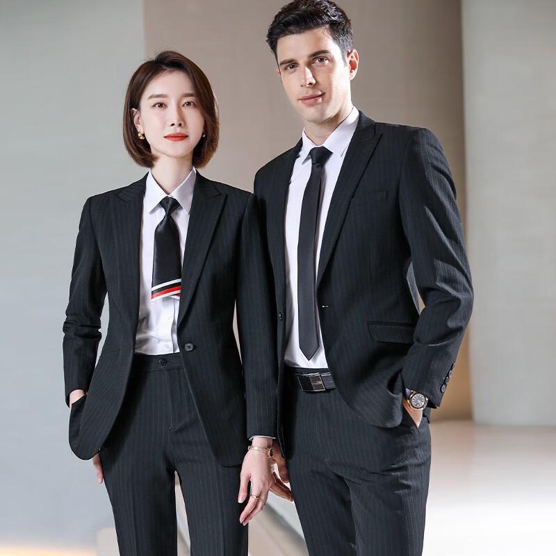 

Мужской и женский деловой костюм Troylman, приталенный, с темной полоской S/44