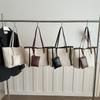Modische Messenger Bag mit kontrastierenden Farben, vielseitige Schultertasche, geräumige Pendlertasche