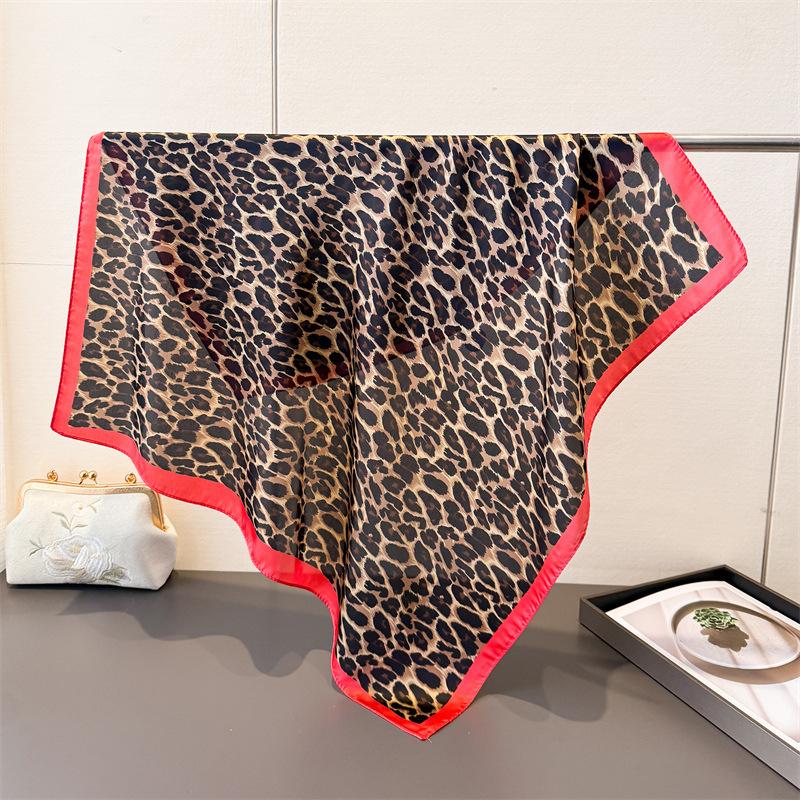 Vintage 70*70Cm Foulard High Quality Silk Leopard Print Headwear Female Accessories Fashion Neckerchief Bandana Hair Wrap Hijab