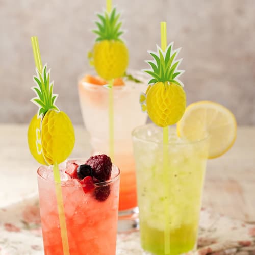 Set of 200 Disposable Plastic Straws with Colorful Umbrella and 3D Flamingo Designs, Perfect for Commercial Use, Coffee Shops, and as Drinking Straws,