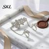 Girls Open Ring Rhinestone Flower Link Chain Ring, Bling Floral Leaf Full Finger Adjustable with Chain, Statement Hand Jewelry for Women Golden Plated