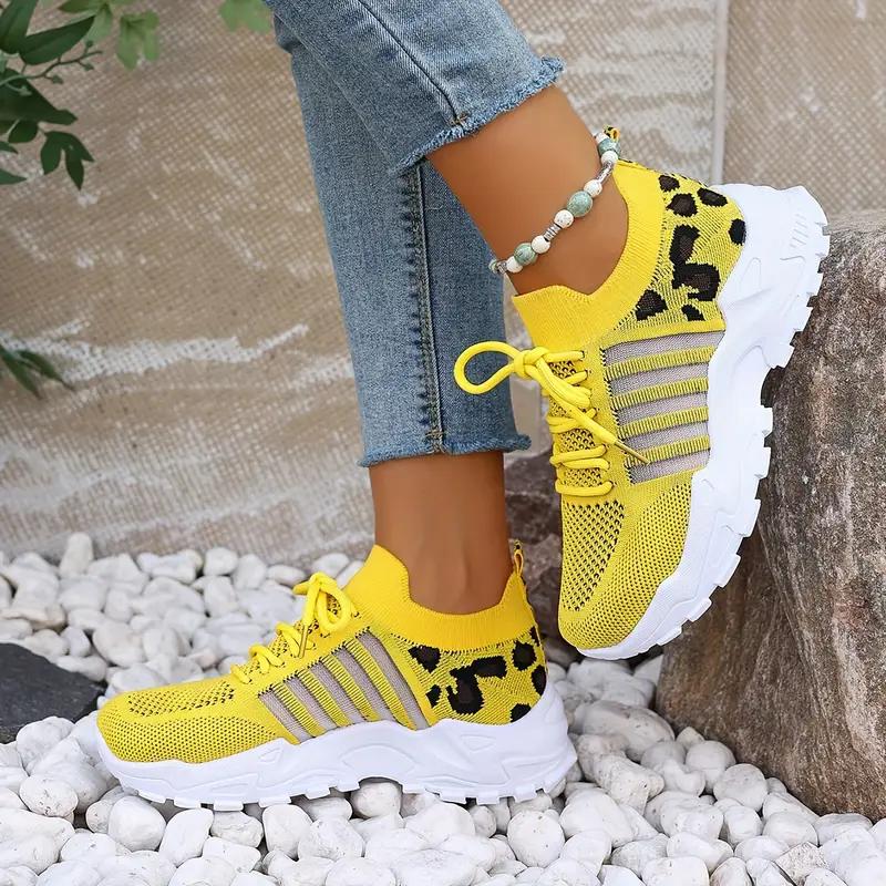 Spring and Autumn Fashion New White Shoes Mesh Surface Breathable Sports Shoes Retro Sneakers