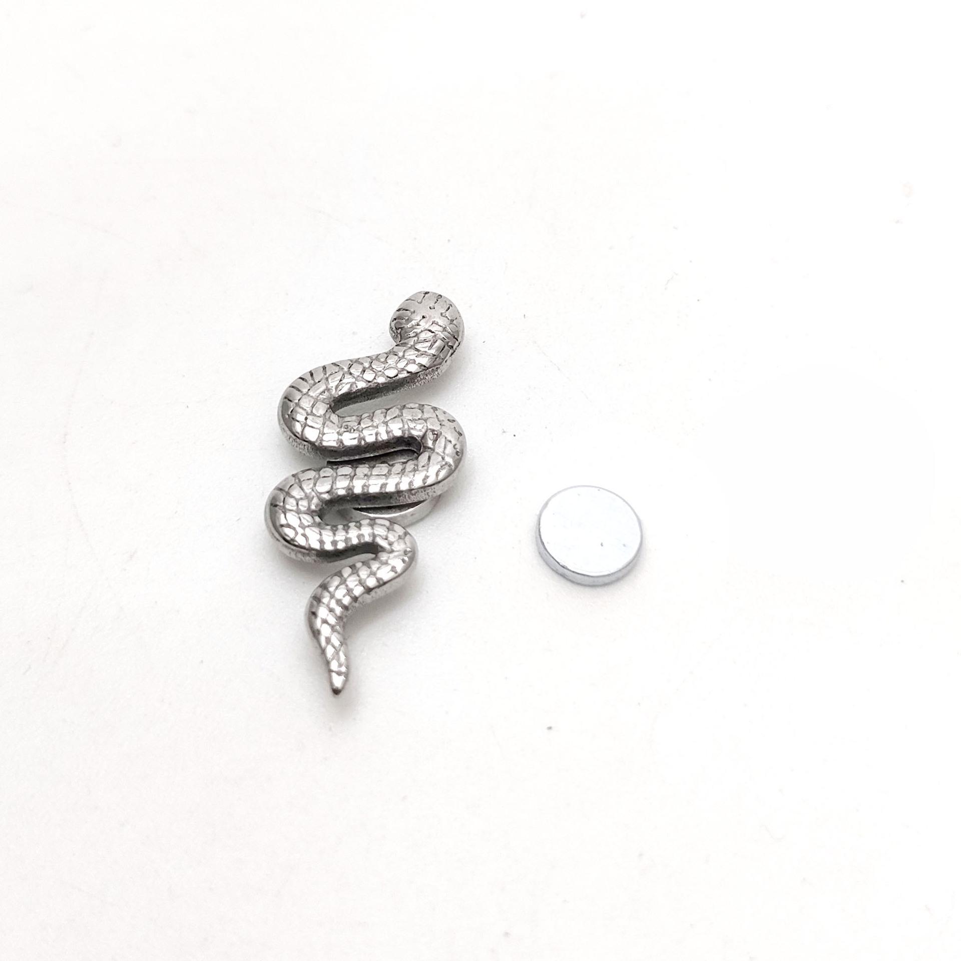 Snake-Shaped Stainless Steel Magnetic Ear and Lip Clip