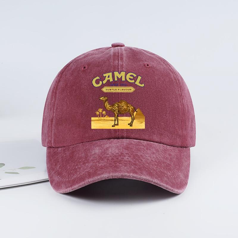 Freedom Outdoors Vintage &ldquo;Camel&rdquo; Woestijnsc&egrave;ne Print Gewassen Baseballpet - Verstelbare Unisex Vintage Pet voor Buiten Wandelen en Bergbeklimmen bordeaux