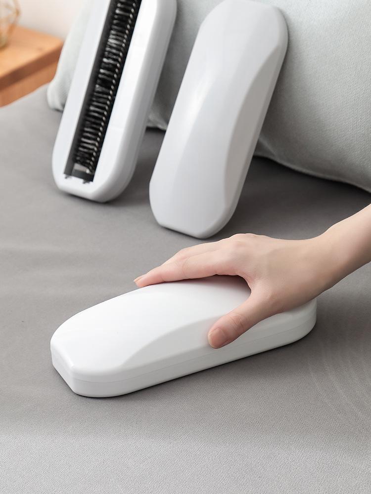 Pet Hair & Lint Remover Roller: Handheld, Reusable, Sticky Roller for Clothes & Dust Removal