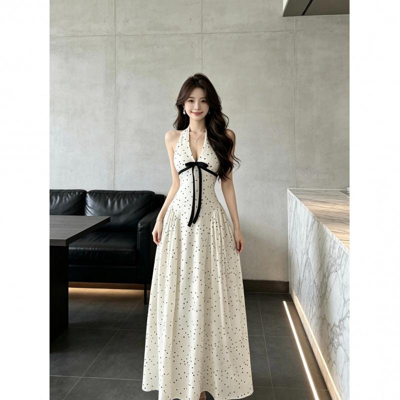 French First Love Coffee Break Retro Polka Dot Neck Dress Female Design Sense Thin Waist Halter Dress