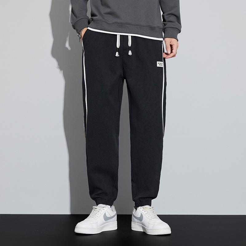 

Мужские спортивные леггинсы из мягкого лиоцелла с эластичной талией — удобные, свободные, универсальные для осени и зимы L (60 kg) чёрный