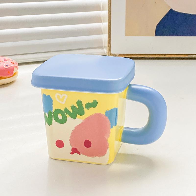 Mug Girl with Lid Spoon High Value Ceramic Cup Cute Couple Breakfast Coffee Cup Office Drinking Cup