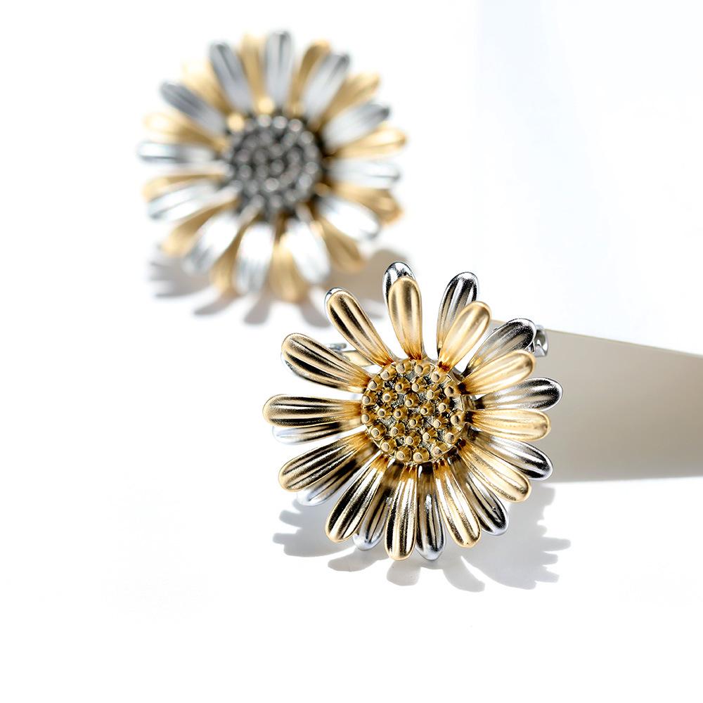 Thousand Clan Daisy Brooch: Silver & Matte Gold, Versatile Pin Buckle Corsage X1073