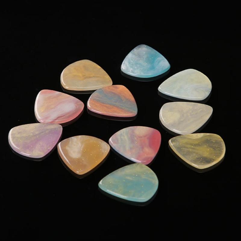 Colorful Smooth Strumming Resin Guitar Picks Flexible Resin Construction Suitable for Speed Stability and Performances