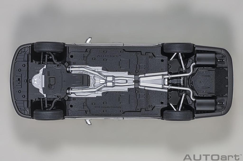 AUTOart Toyota Century Special Edition Seika Radiant Silver Metallic Finished Product 1/18