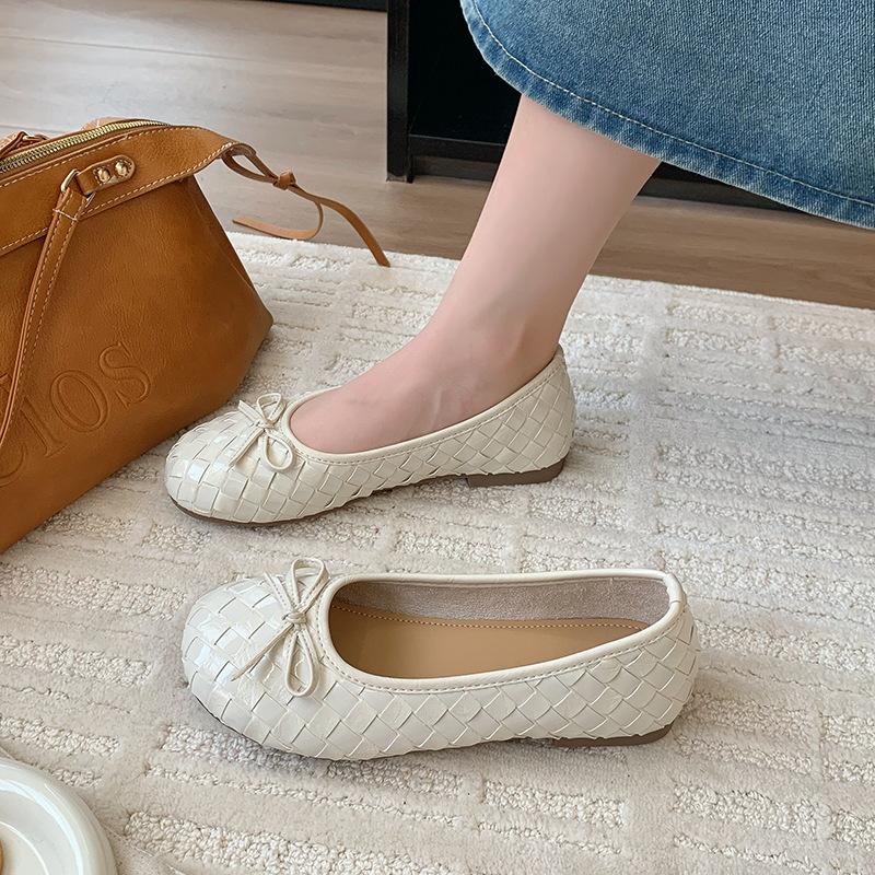 Xiaoxiangfeng Woven Shallow Single Shoes Women's Autumn 2025 New Flat Soft-soled One-pedal Bow Ballet Shoes
