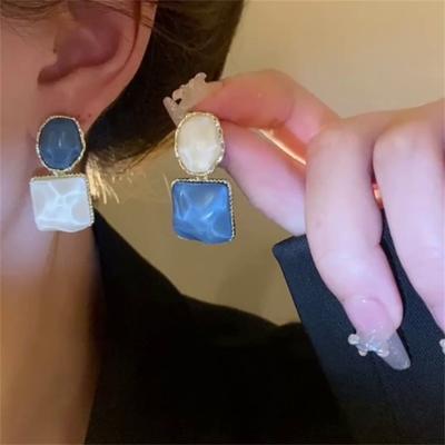 Asymmetrische Diamantenform Hängeohrringe für Frauen Koreanisches Kreatives Design Temperament Persönlichkeitsschmuck Mädchengeschenk Brincos