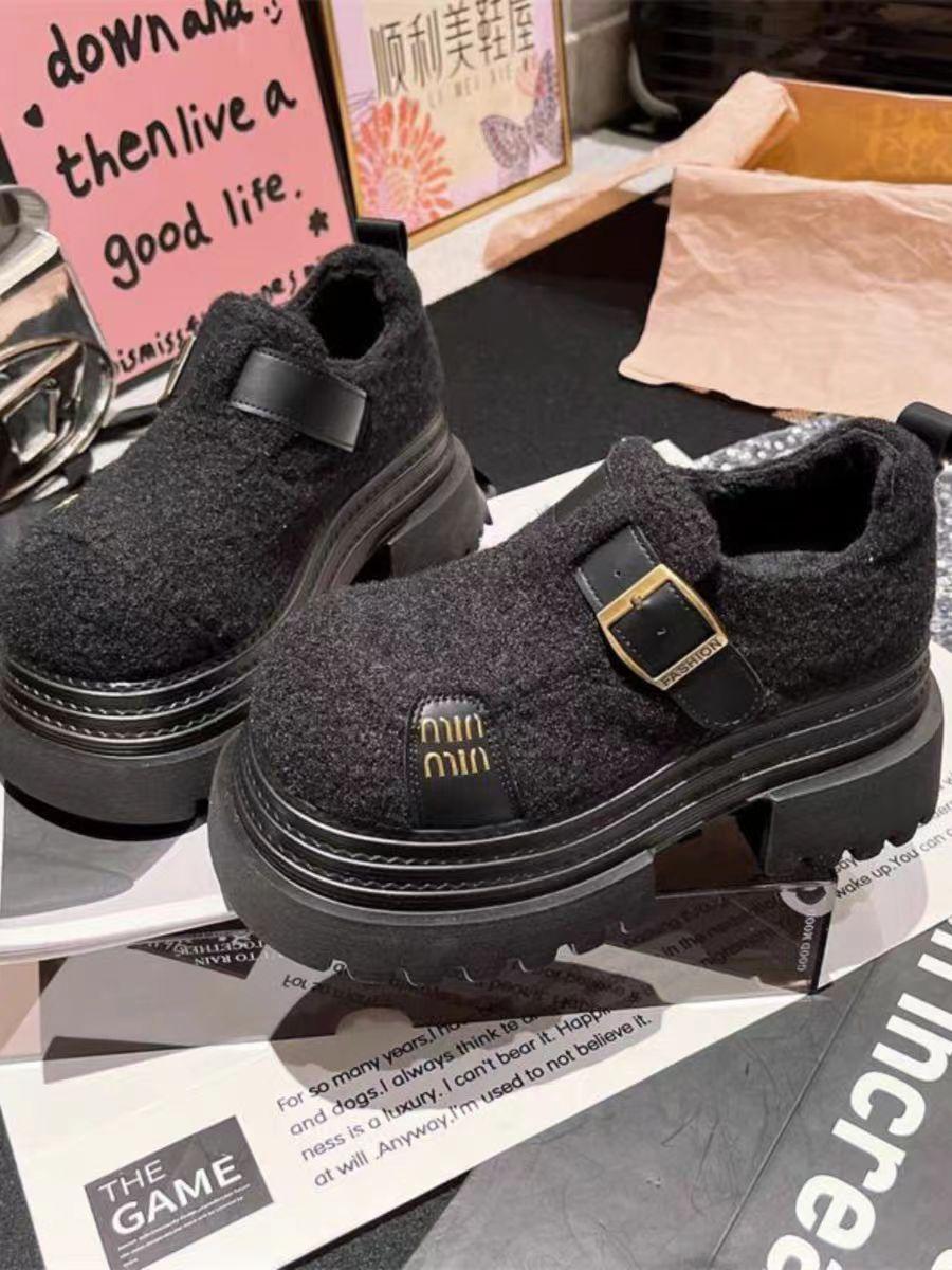 

2025 Женские Роскошные Пушистые Кожаные Туфли Мэри Джейн Зимняя Мода Пряжка Плюш Элегантная Обувь для Ходьбы Женские лоферы Zapatos 35 чёрный