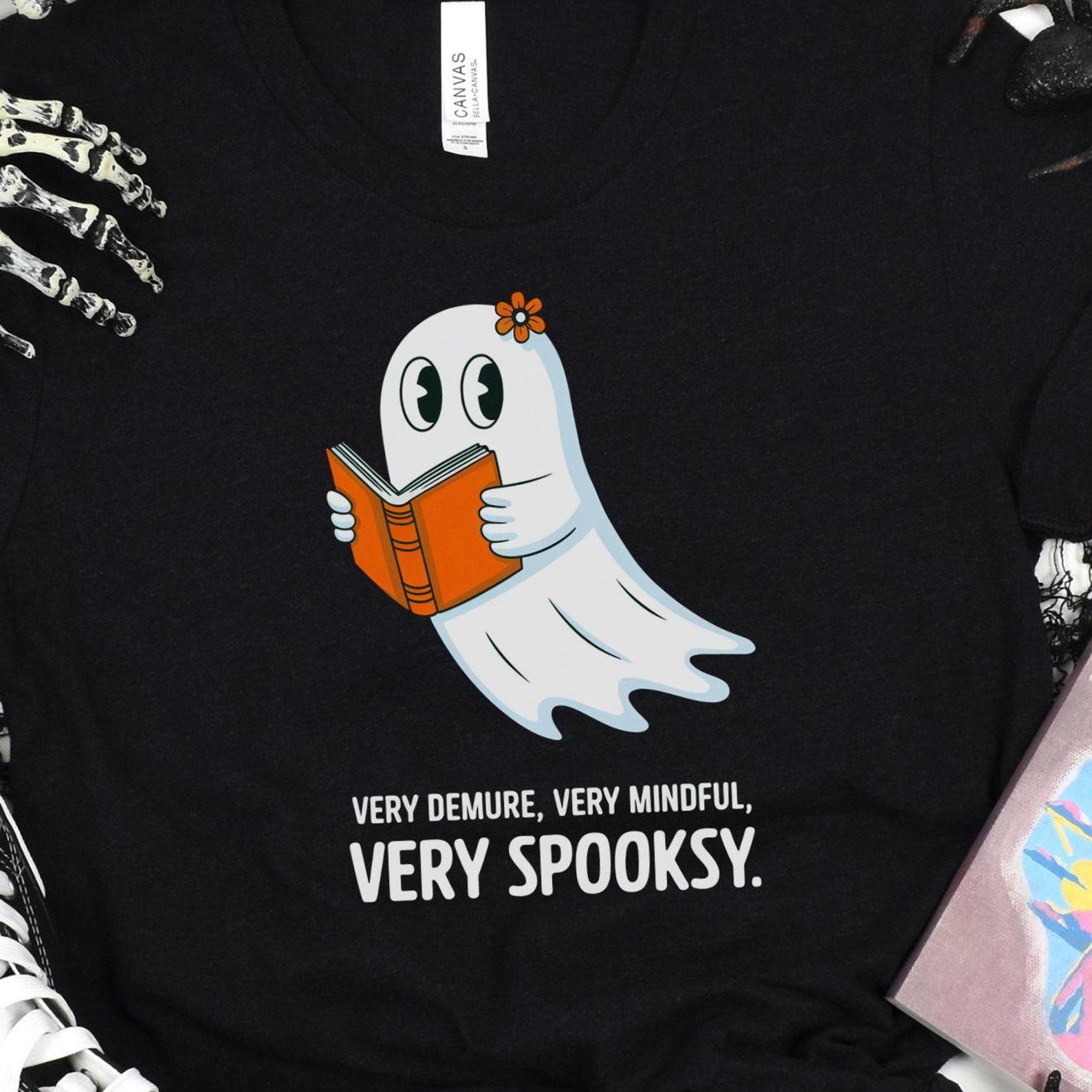 Very Spooksy Cute Ghost Reading Shirt Funny Halloween Shirt, Cozy Ghost T – Halloween Tee S