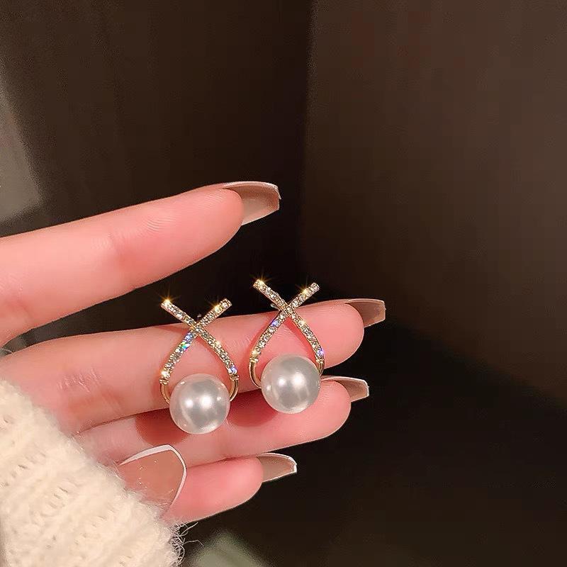 Women's High-End Plain Hoop Earrings: Light Luxury Ear Drops & Studs, Niche Design for Autumn/Winter.