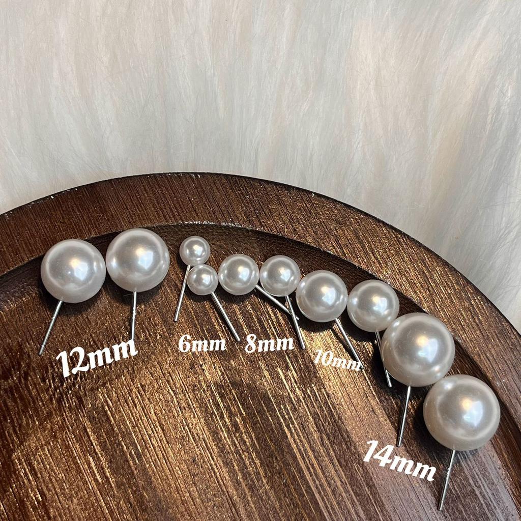 High-end highlight pearl stud earrings women's niche design earrings light luxury ear buckles new earrings explosion