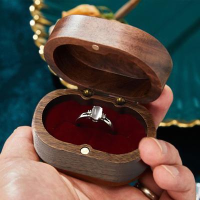 Schmuckschatulle, exquisite, glatte Oberfläche, stabile, tragbare, weiche Innenausstattung, Holz, Aufbewahrungsbox für Eheringe, Heimbedarf
