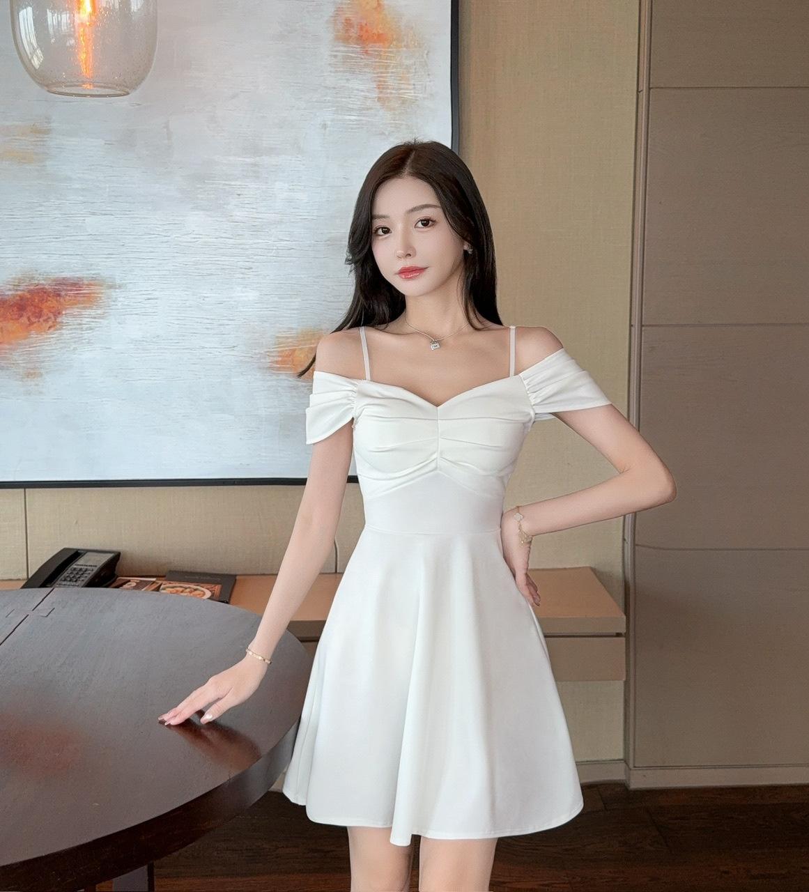 Nightclub socialite V-neck off-the-shoulder sexy pendulum suspender dress, waist and thin heart, pure desire a-word short skirt S белый