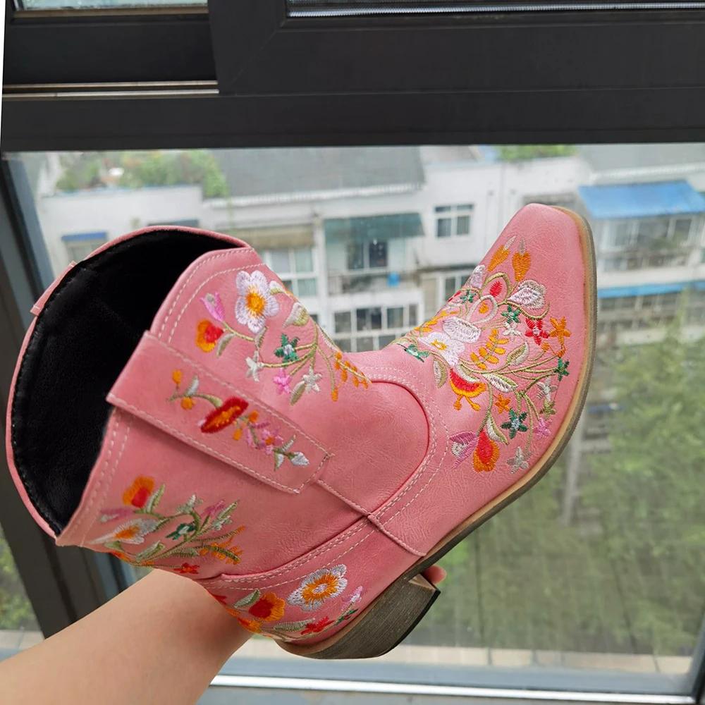 Fashion Women Cowboy Boots Luxury Embroidery Pointed Toe Winter Boots Ladies Shoes Comfortable Designer Botas Outdoor Skidproof Wearable