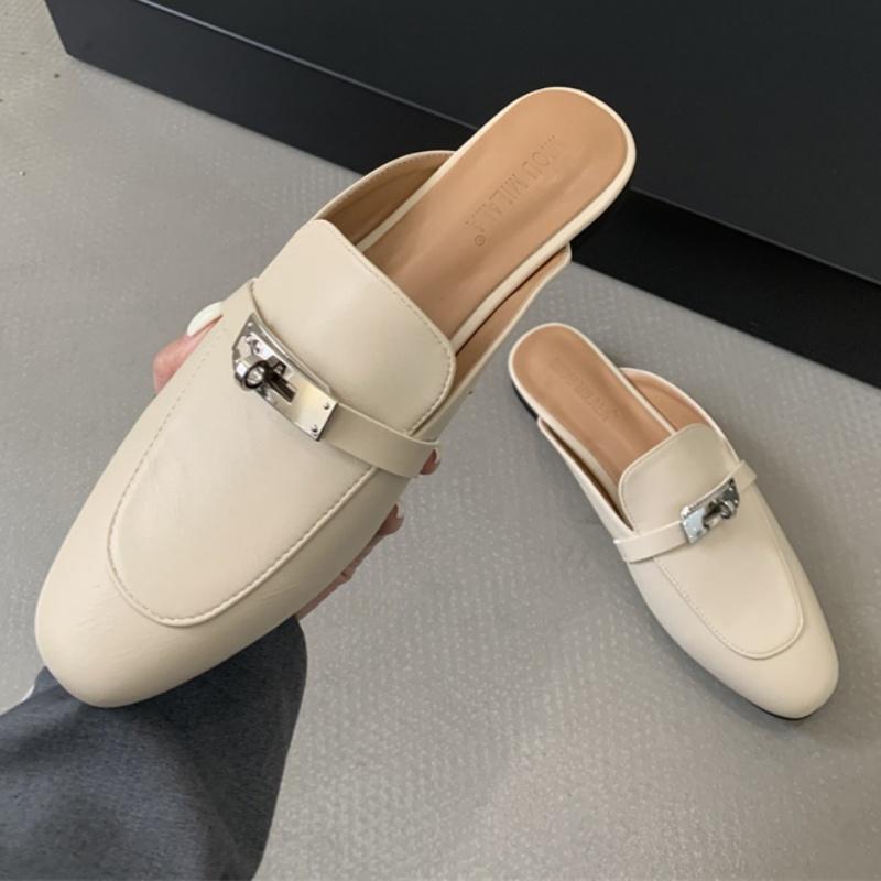 

Мода 2025 Лето Осень Новые Женские Кожаные Удобные Шлепанцы Без Застежки Повседневные Мюли для Улицы с Металлической Отделкой Женские Сандалии 37 бежевый