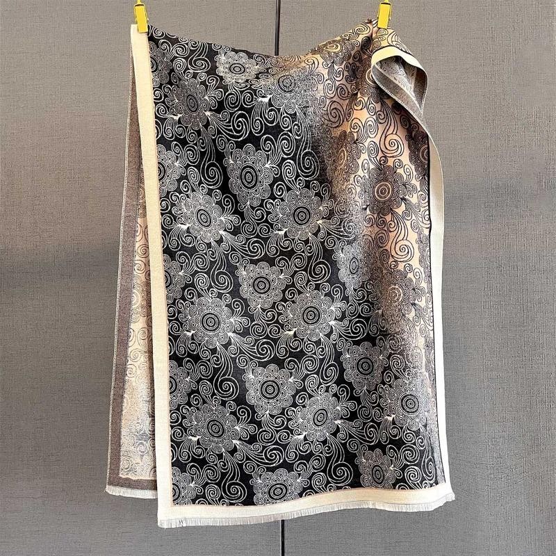 Autumn New Cashmere Tassel Scarf Women's Fashion Age-reducing Jacquard Scarf Warm and Thickened Large Shawl