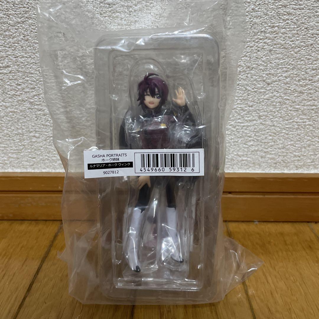 

[USED] GASHA PORTRAITS Hawk Sisters Luna Maria Hawk Wink