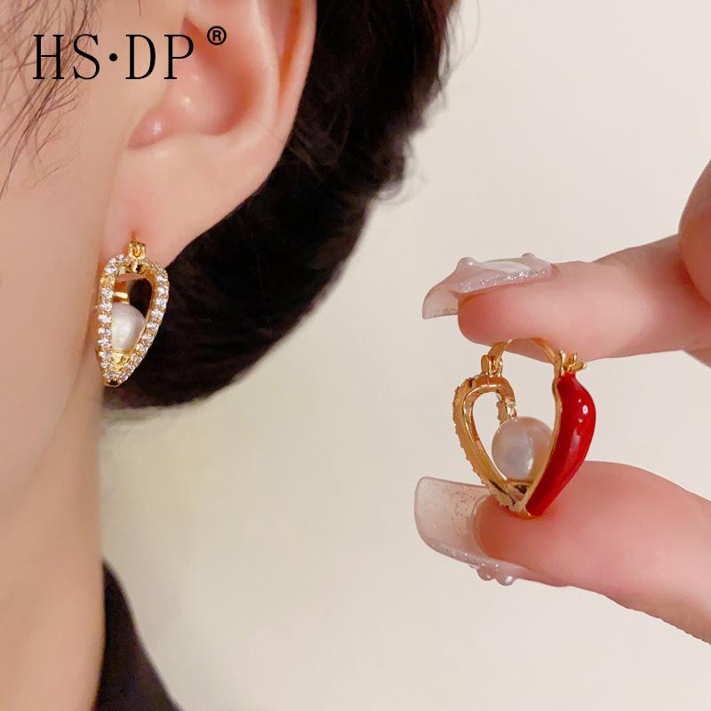 

Exquisite Vintage-Inspired Pearl Diamond Heart Ear Cuffs