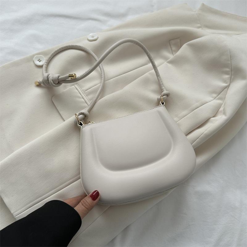 Bag women's summer new fashion women's shoulder bag simple underarm bag casual saddle bag women's bag