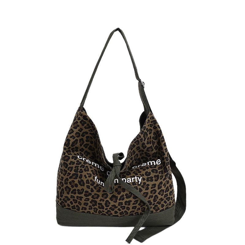 Canvas bag women's large capacity 2025 new autumn and winter niche shoulder messenger bag advanced sense student class tote bag