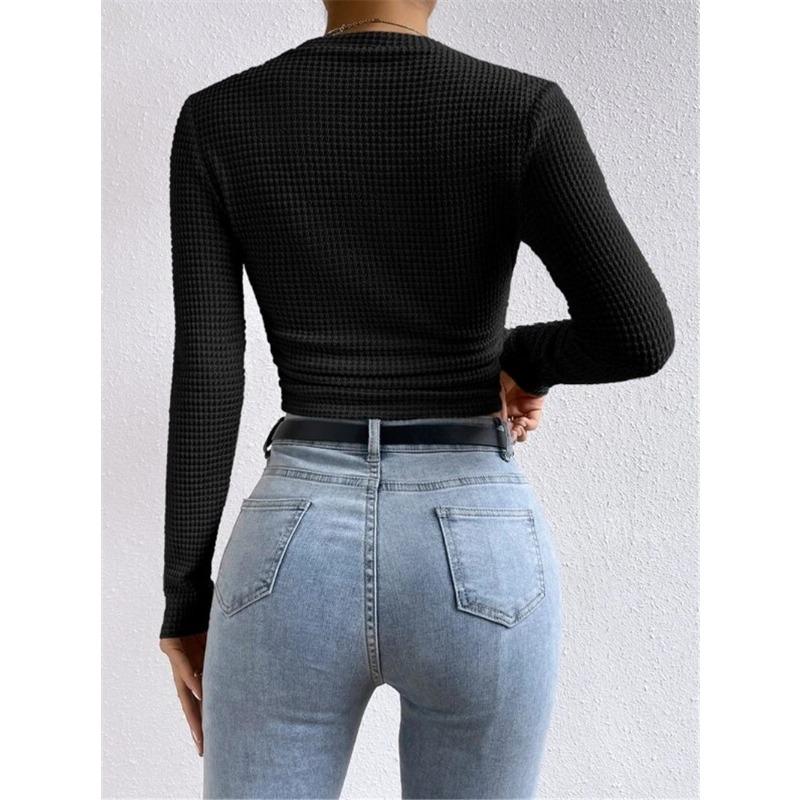 Vielseitiges Slim-Fit Damen-T-Shirt mit Karomuster und langen Ärmeln